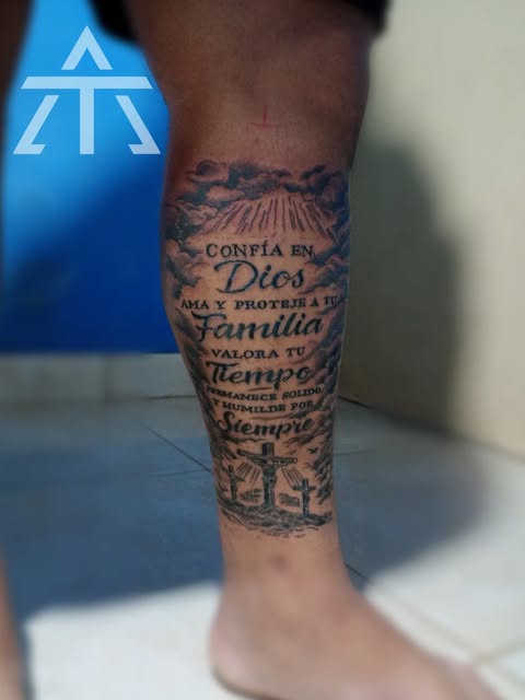 Trabajo de tatuaje realizado por Alexis tattoo